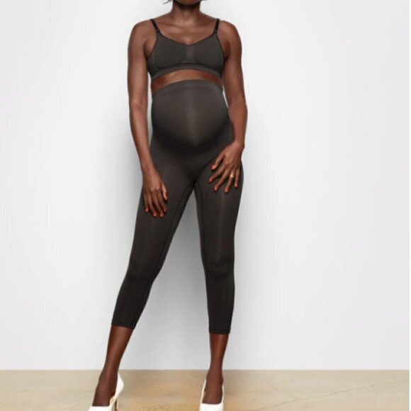 Skims Maternity Solutionwear Tight in Onyx Black - Picture 1 of 5